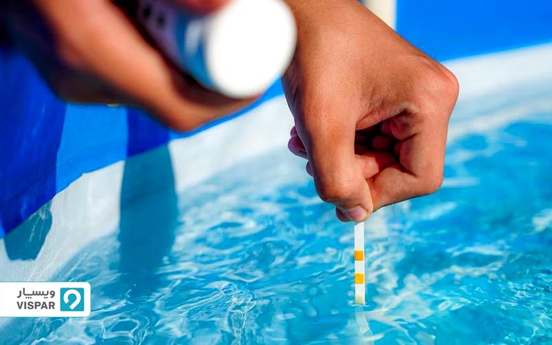 کلر زنی یکی از اصلی ترین مراحل تمیز کردن استخر