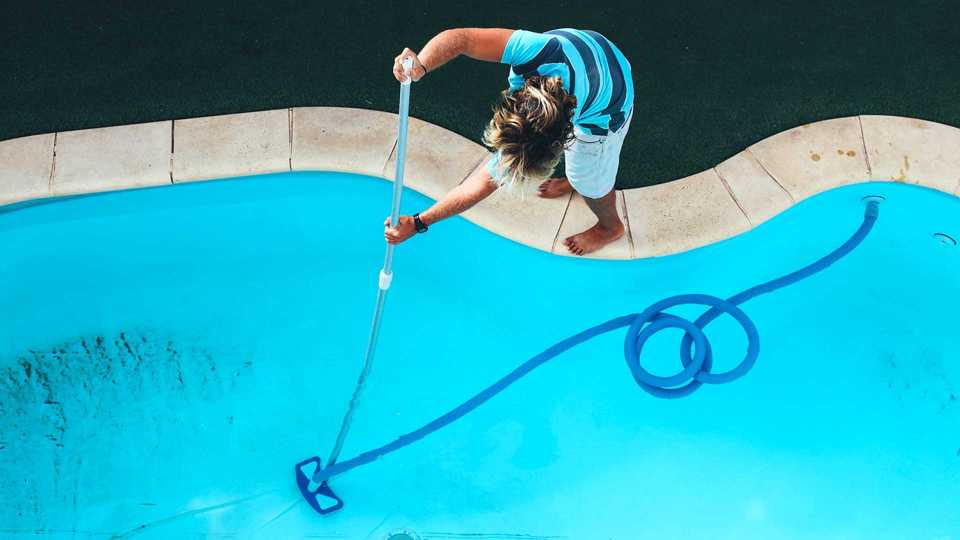 تمیز کردن استخر فقط در 5 مرحله!