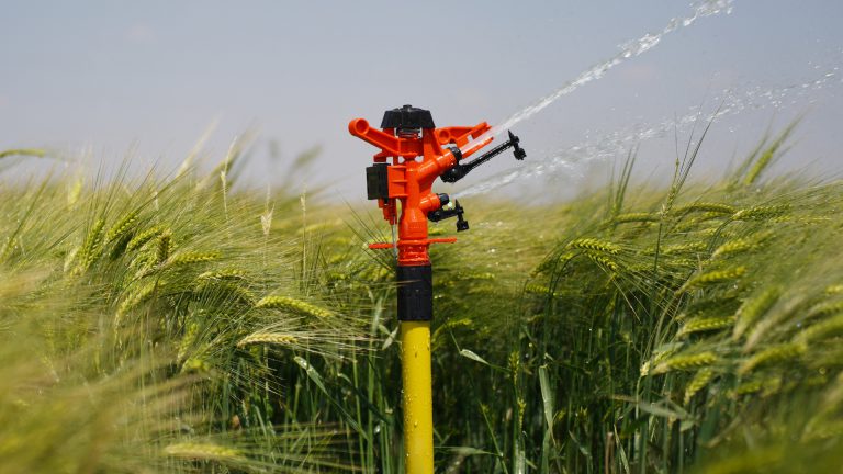 plastic impact sprinkler vs metal sprinkler